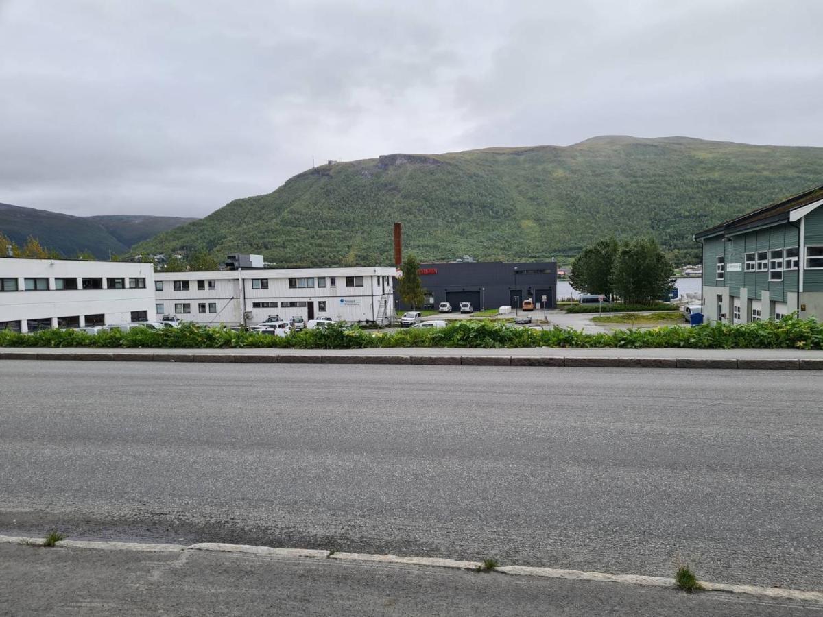 Centre Tromso Apartment Bagian luar foto
